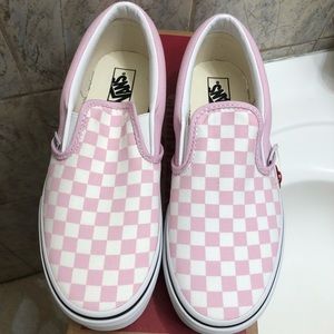 NWT Vans pink Sneakers 37EU, 7W , 5.5 Junior.